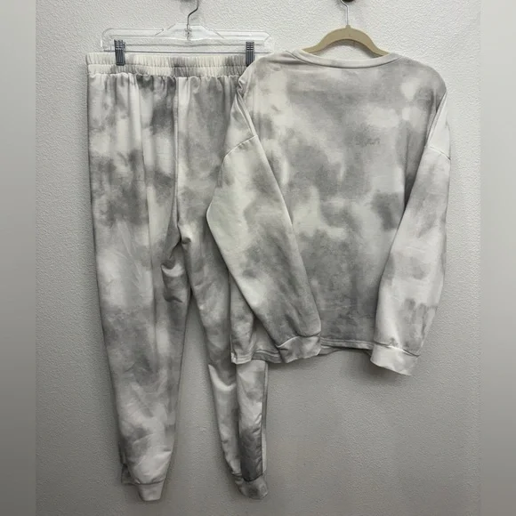 Pretty Garden Tie-Dye Sweatshirt and Jogger Athleisure Loungewear Set Size XL - Picture 3 of 14